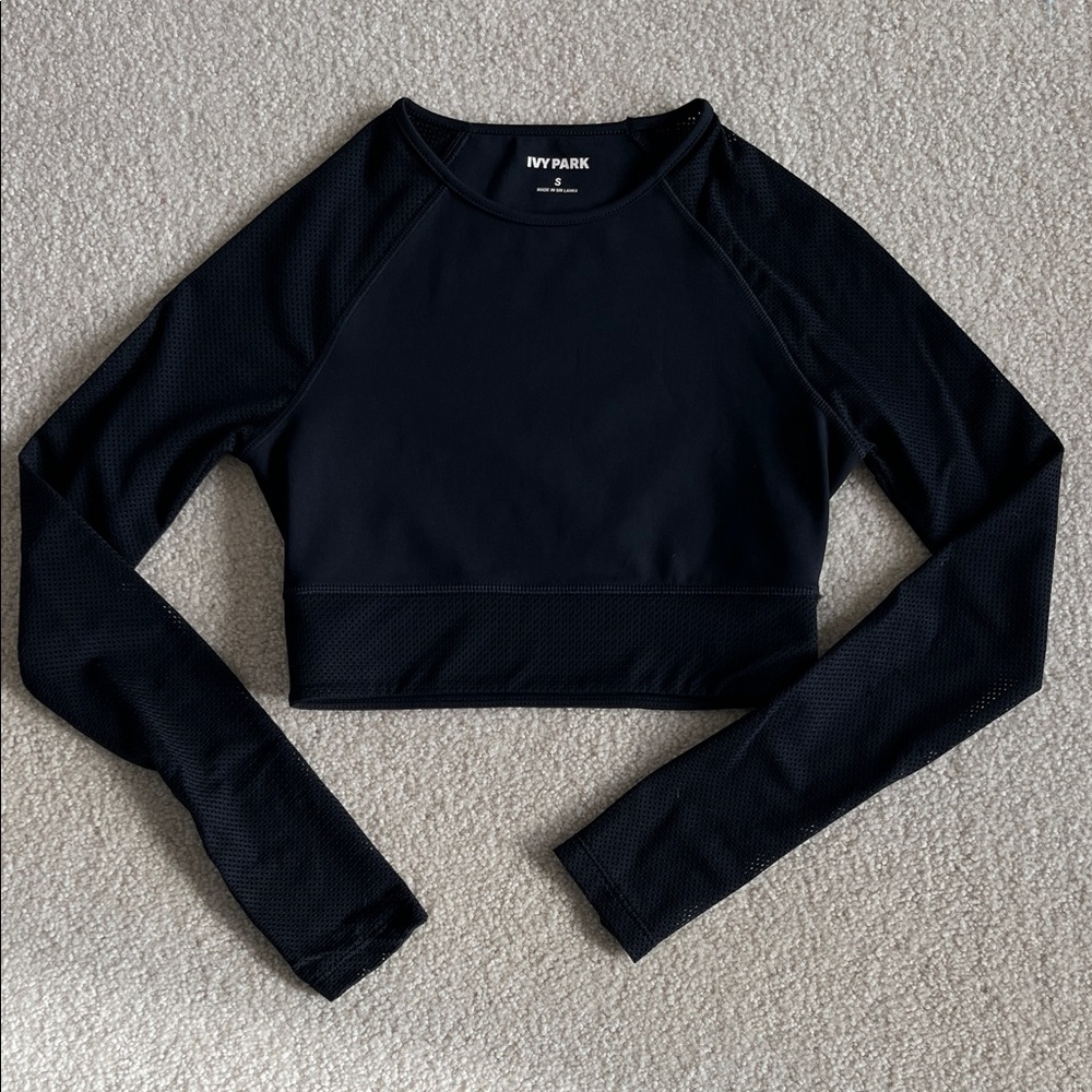 IVY PARK Black Long Sleeve Crop Top